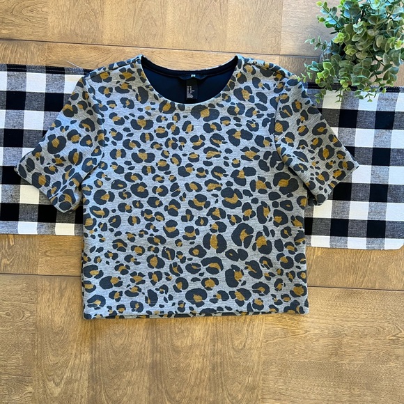 🌸🌸🌸 3/25$ H&M T-shirt - Picture 1 of 4